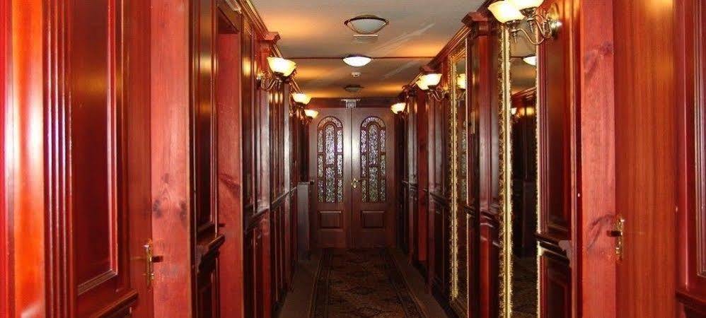 Bogdan Khmelnytskyi Kyiv Exterior foto